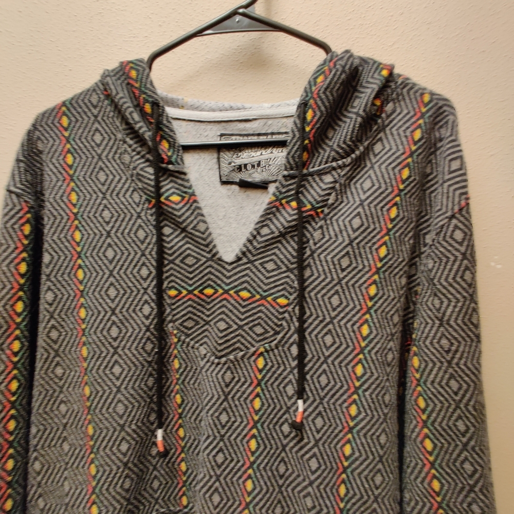 Geometric Patterned Gray Over The Head Hooded Shi… - image 8